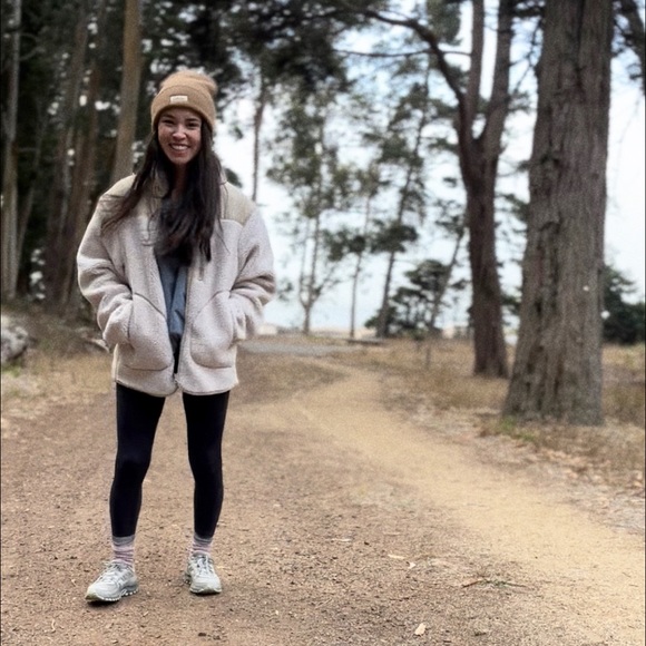 Sherpa Jacket by H&M. - Picture 4 of 4